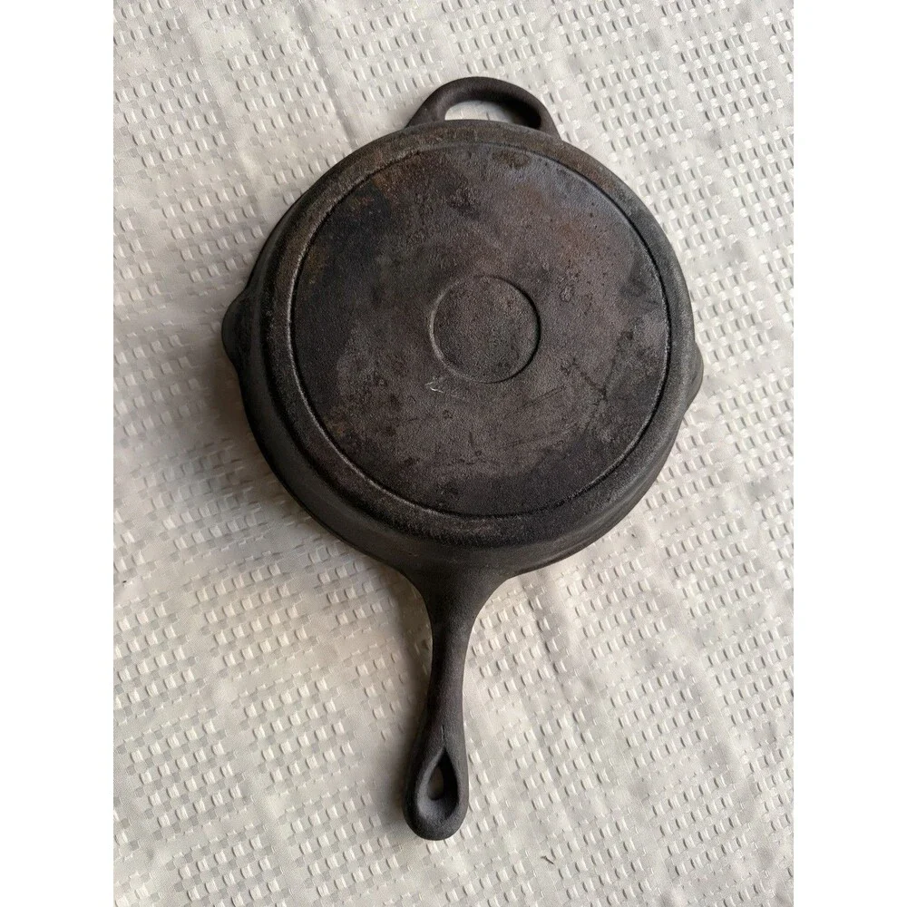 Cast Iron Pan 10” with Handle and Auxiliary Handle – Used